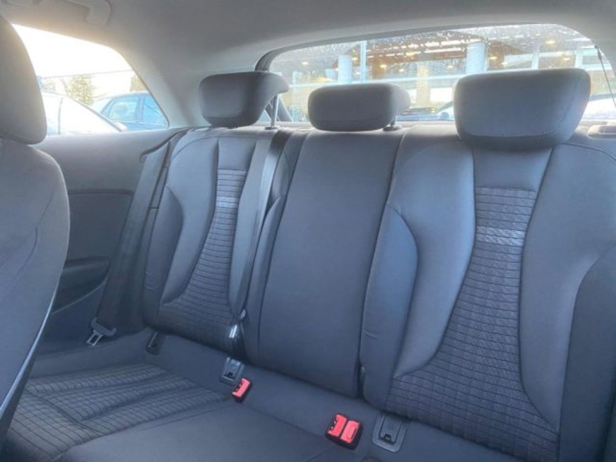 Audi A3 1.6 TDI S tronic Ambition (8)