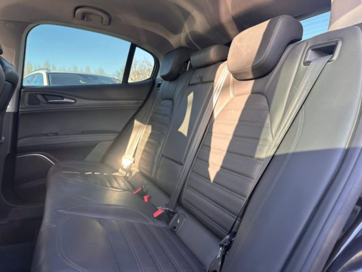Alfa Romeo Stelvio Stelvio 2.2 Turbodiesel 210 CV AT8 Q4 Ti (13)