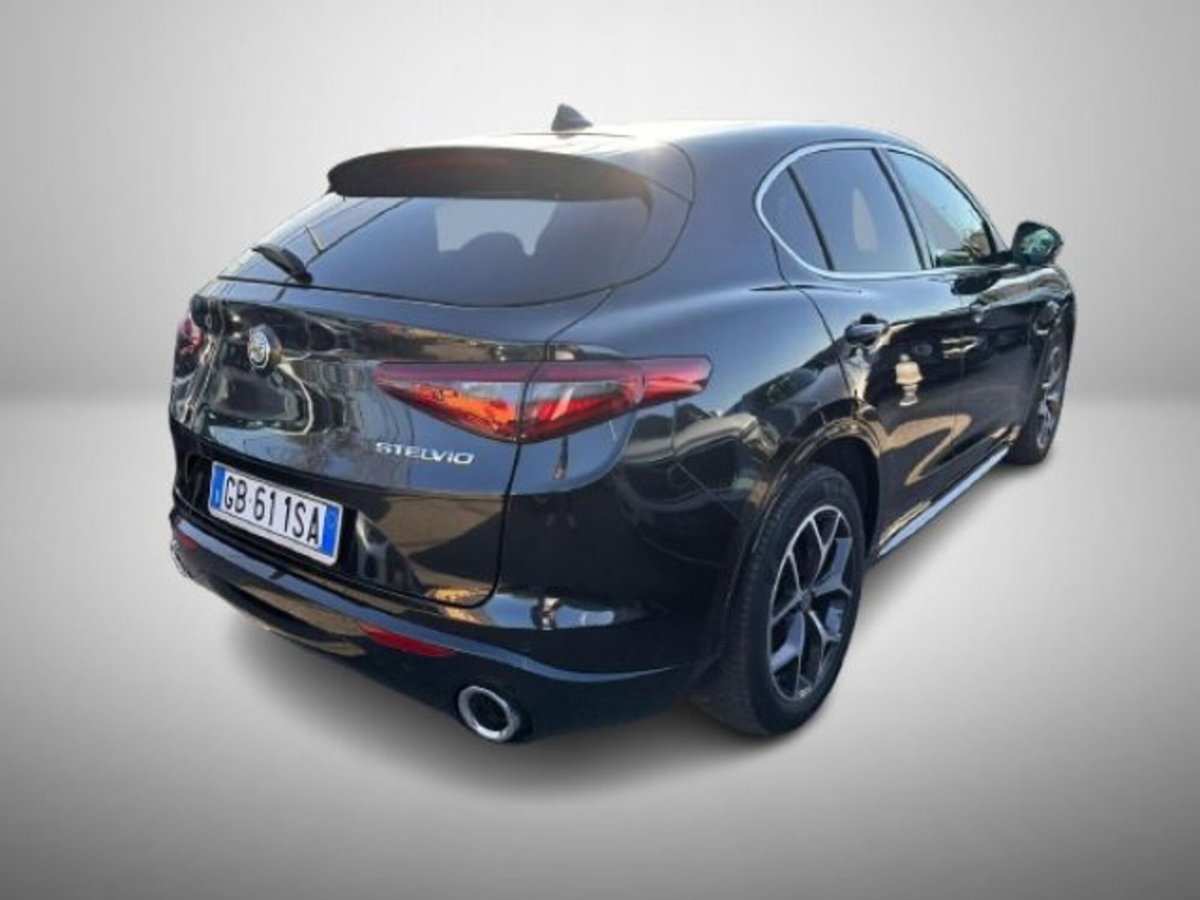 Alfa Romeo Stelvio Stelvio 2.2 Turbodiesel 210 CV AT8 Q4 Ti (2)