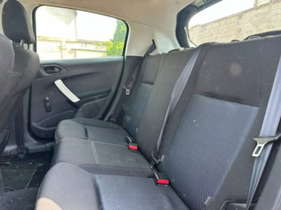 Peugeot 208 68 5 porte Active (7)