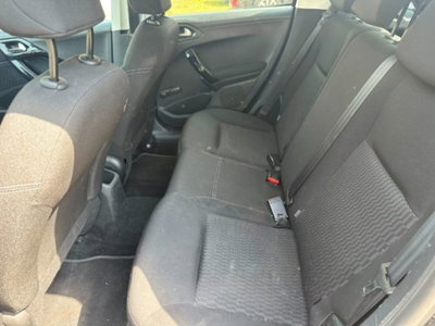 Peugeot 208 82 5 porte Allure (6)