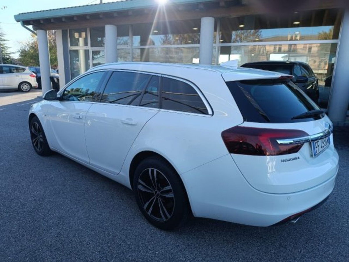 Opel Insignia Station Wagon CDTI 170CV Start&Stop Sports Cosmo (3)