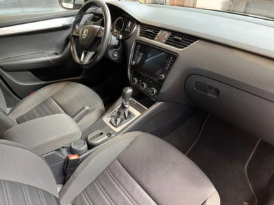 Skoda Octavia Station Wagon 1.5 G-TEC DSG Wagon Style (18)