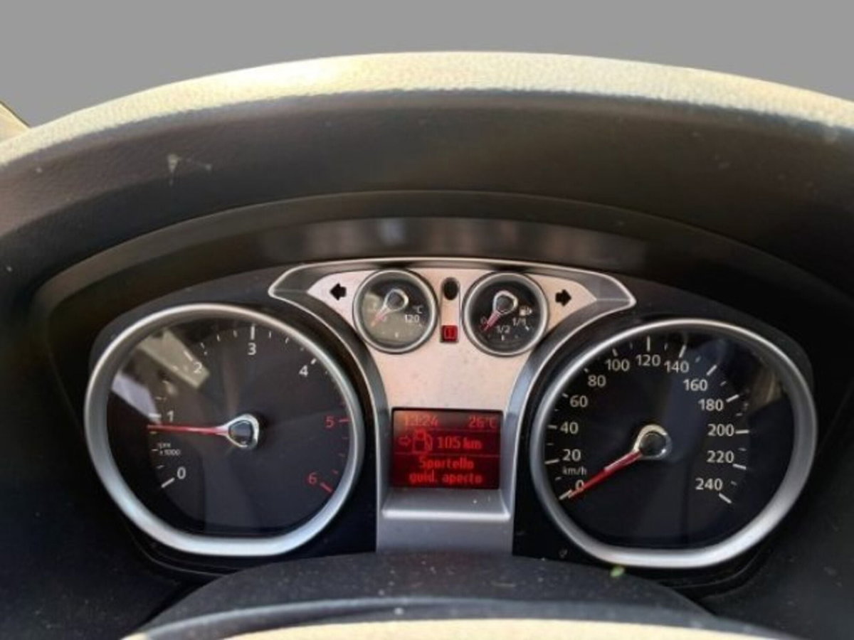 Ford Focus Cabrio 2.0 TDCi (136CV) CC Tit. DPF (9)
