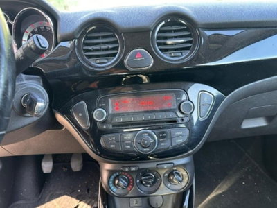 Opel Adam 1.4 87 CV Glam (13)