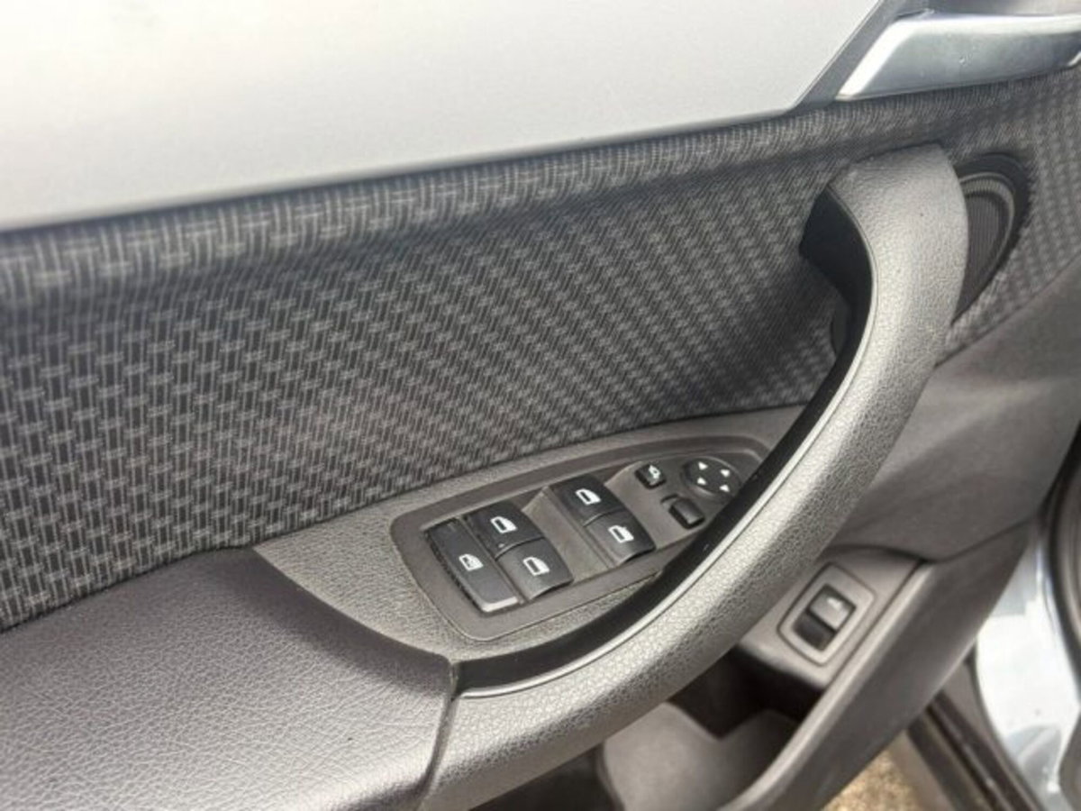 BMW X2 sDrive18d Advantage (12)