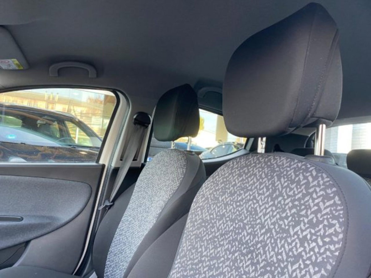 Lancia Ypsilon 1.2 69 CV 5 porte GPL Ecochic Gold (12)