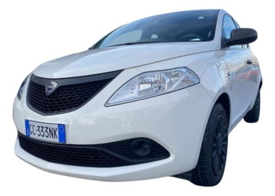 Lancia Ypsilon 1.2 69 CV 5 porte GPL Ecochic Gold (2)