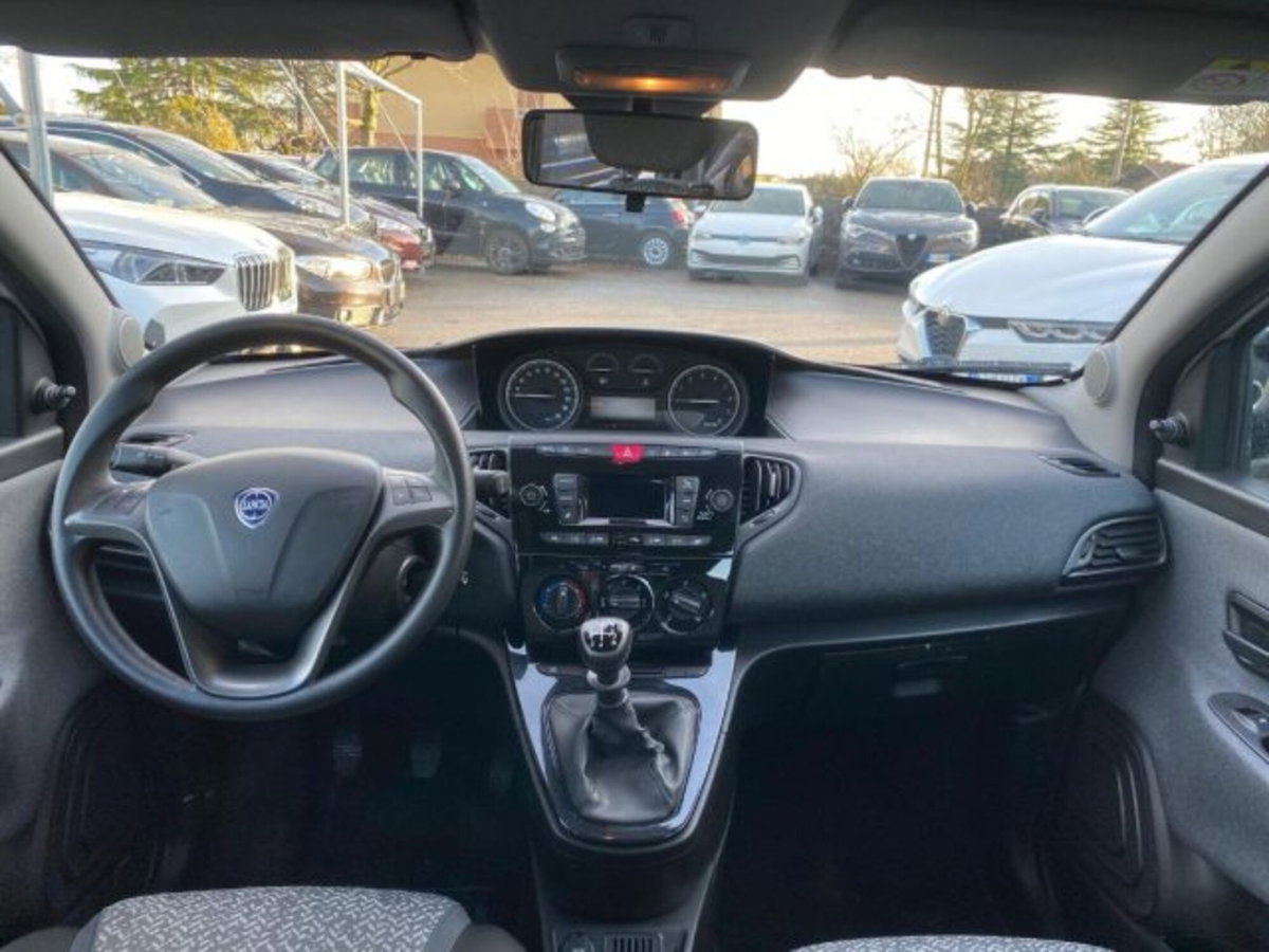 Lancia Ypsilon 1.2 69 CV 5 porte GPL Ecochic Gold (8)
