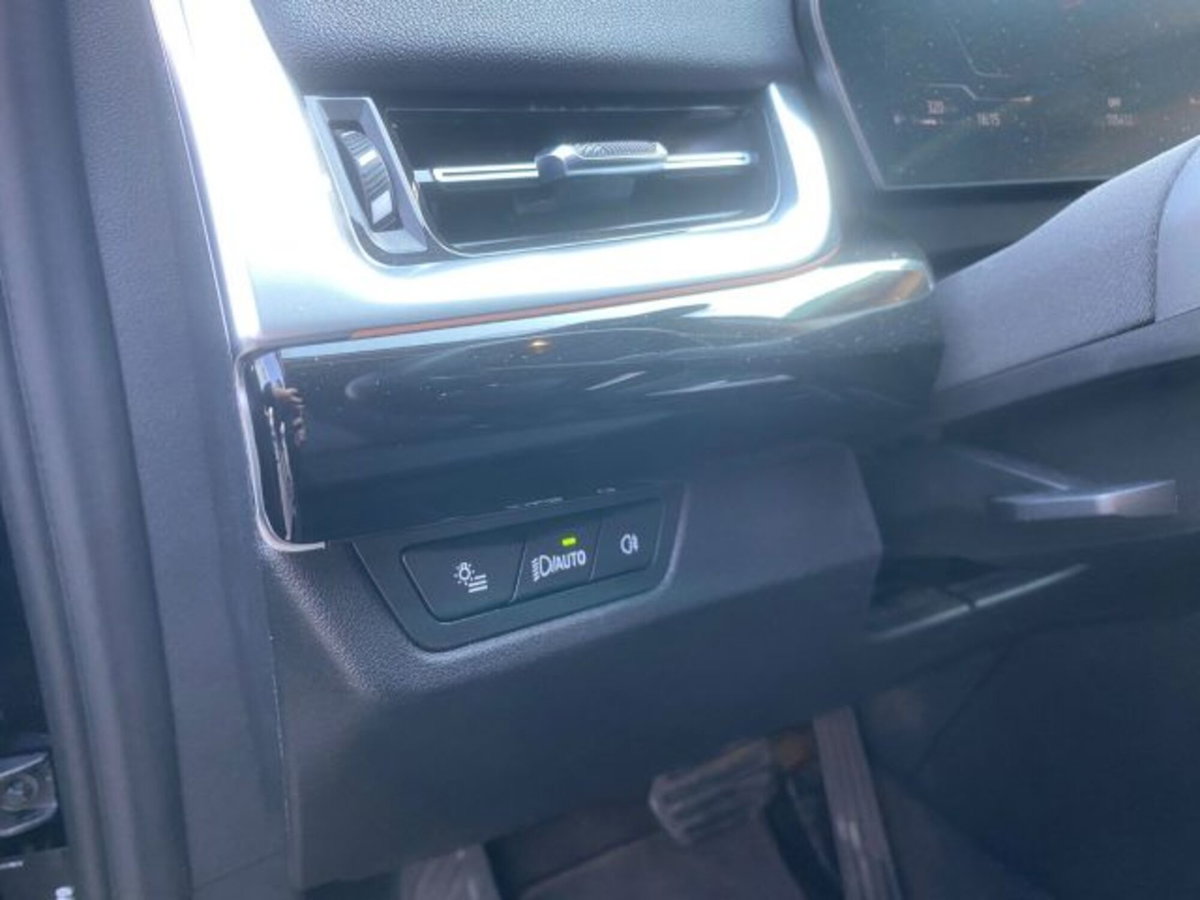 BMW X1 sDrive18d Advantage (11)