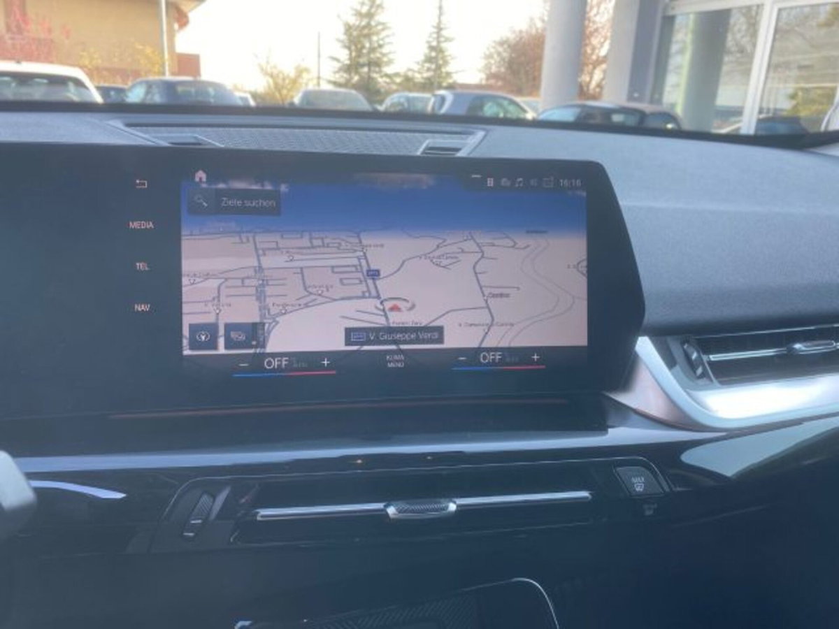 BMW X1 sDrive18d Advantage (13)