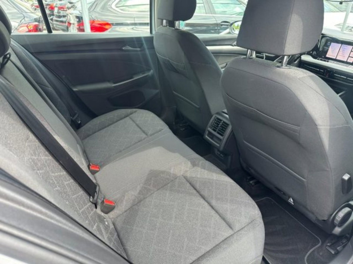 Volkswagen Golf 2.0 TDI 150 CV DSG SCR Life (17)