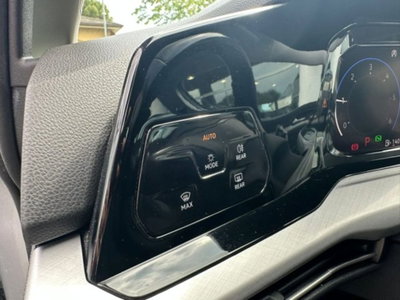 Volkswagen Golf 2.0 TDI 150 CV DSG SCR Life (6)