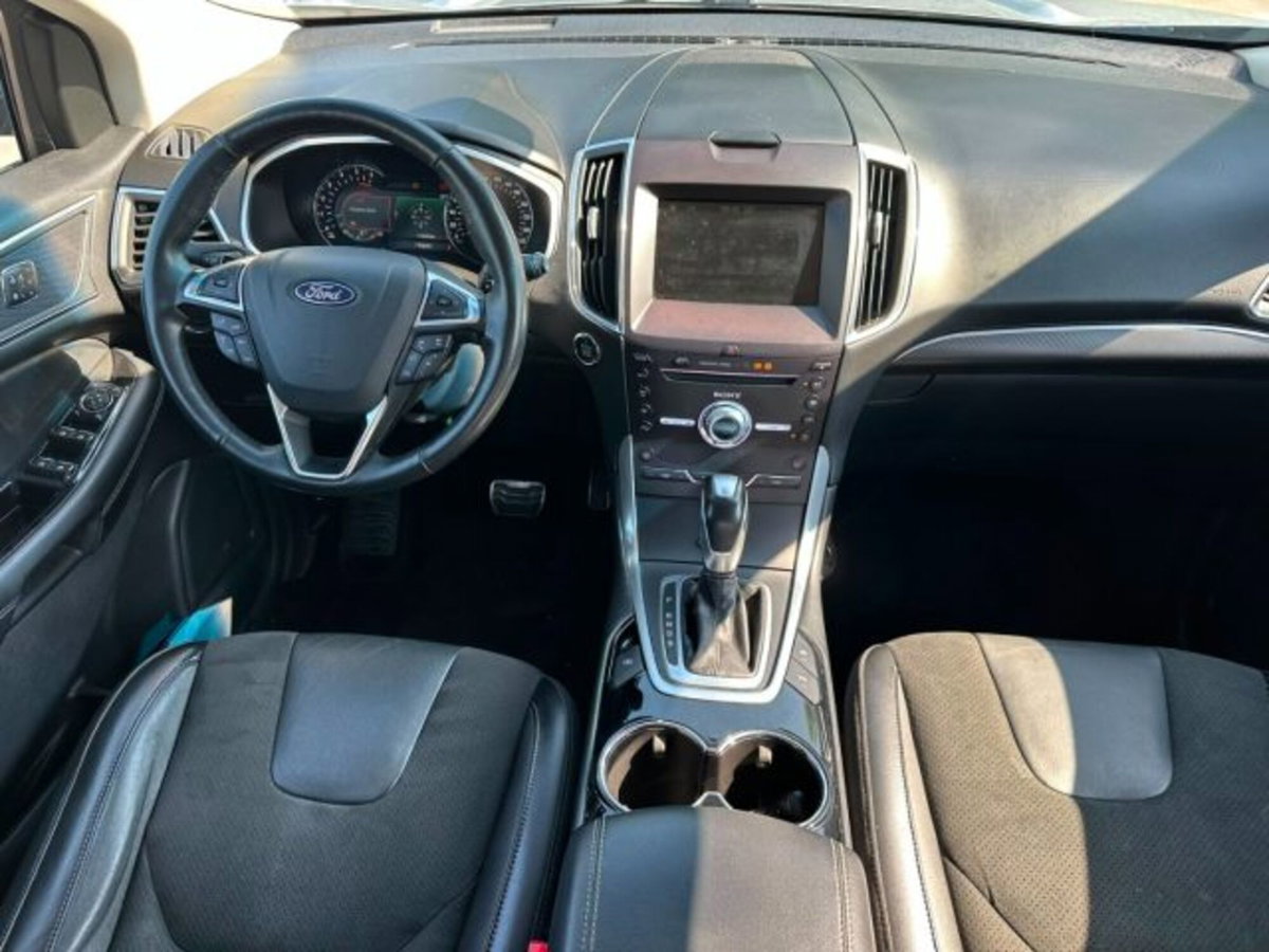 Ford Edge 2.0 TDCI 210 CV AWD S&S Powershift ST Line (17)
