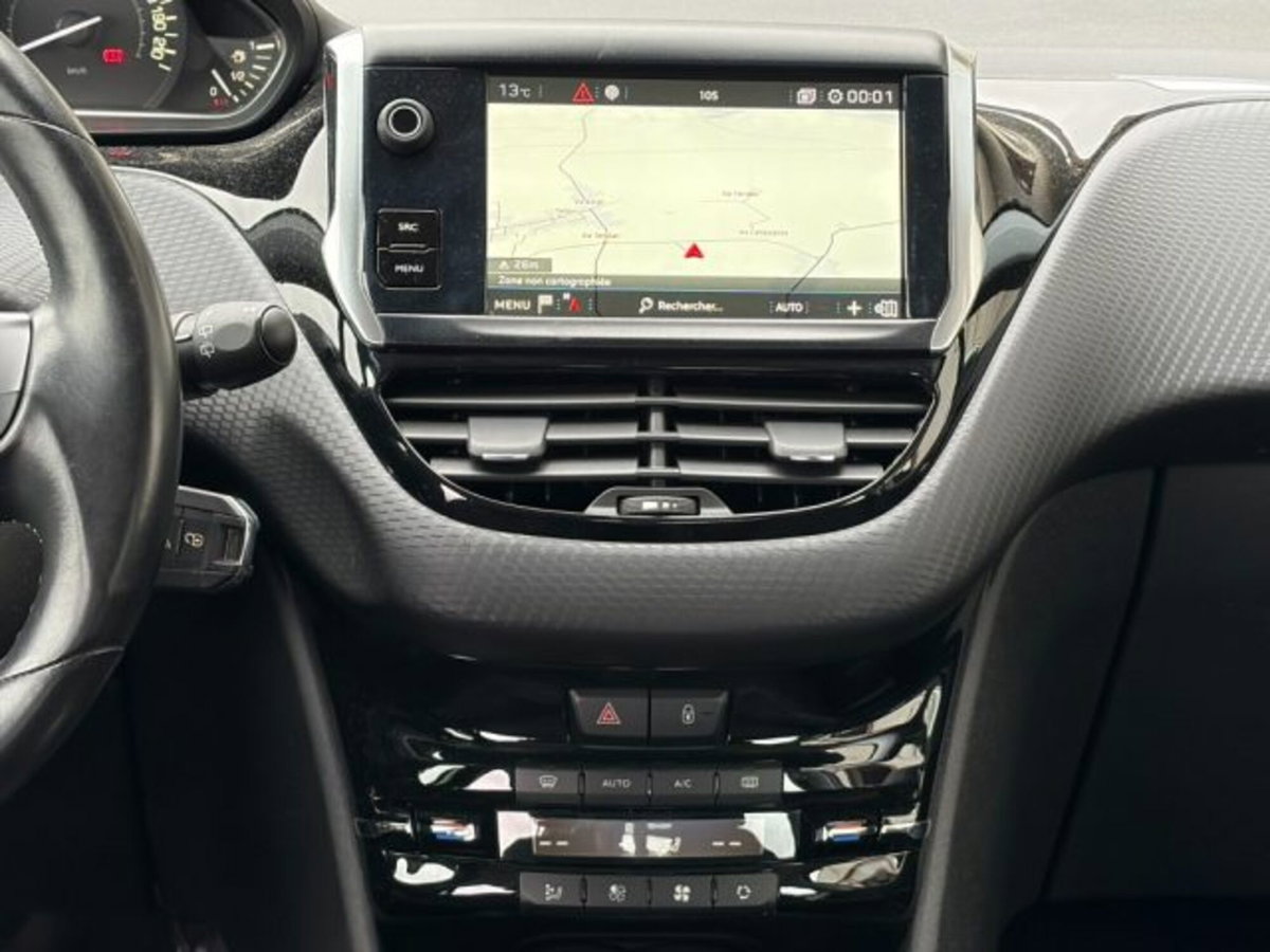 Peugeot 208 82 5 porte Allure (10)