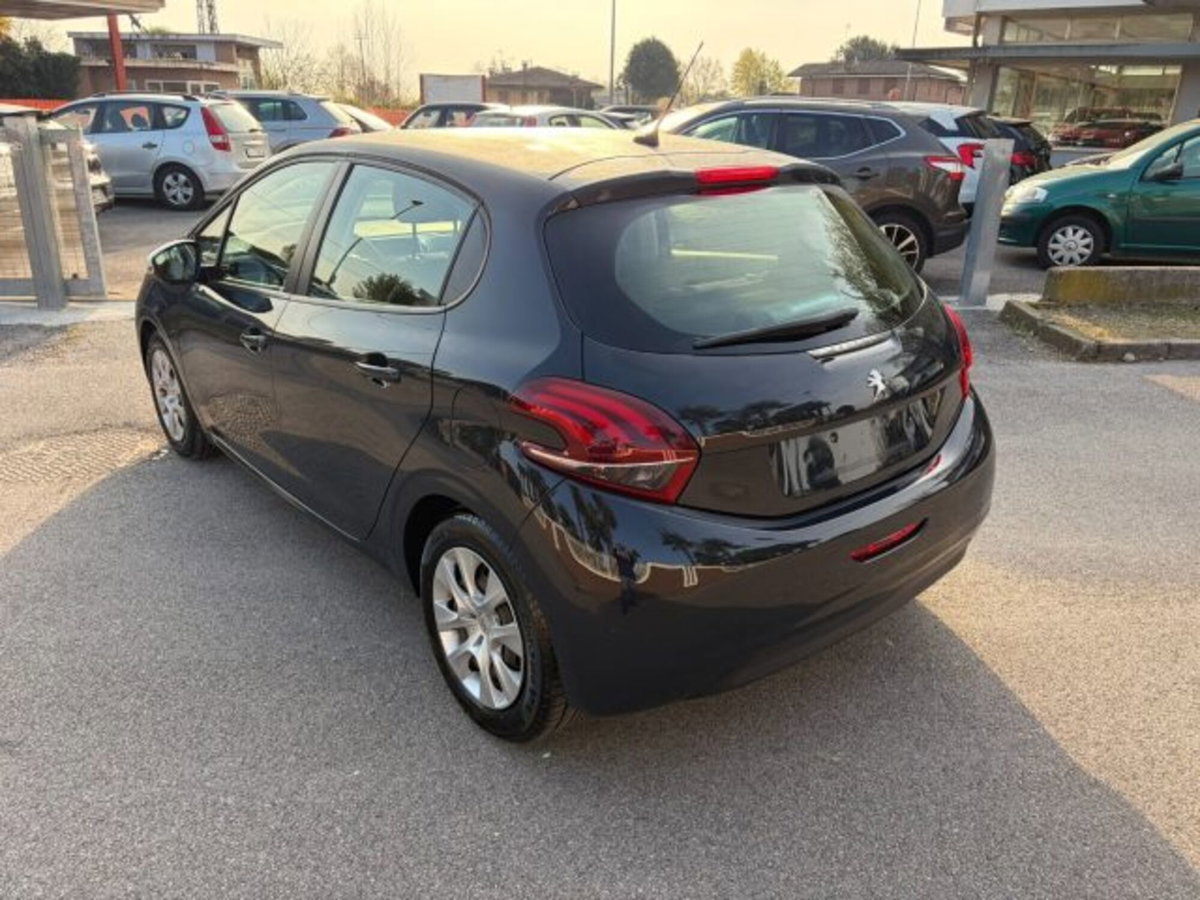 Peugeot 208 68 5 porte Access (3)