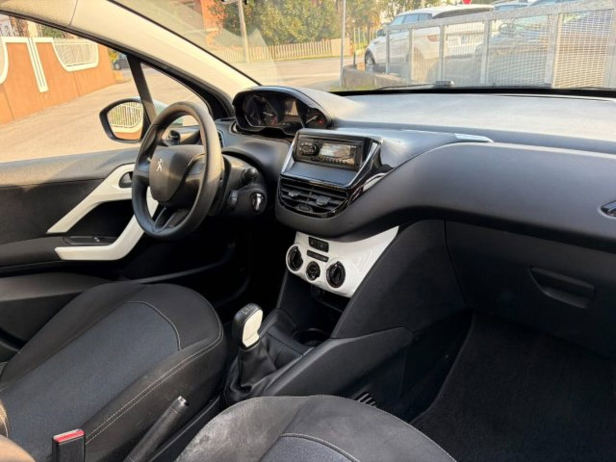Peugeot 208 68 5 porte Access (7)