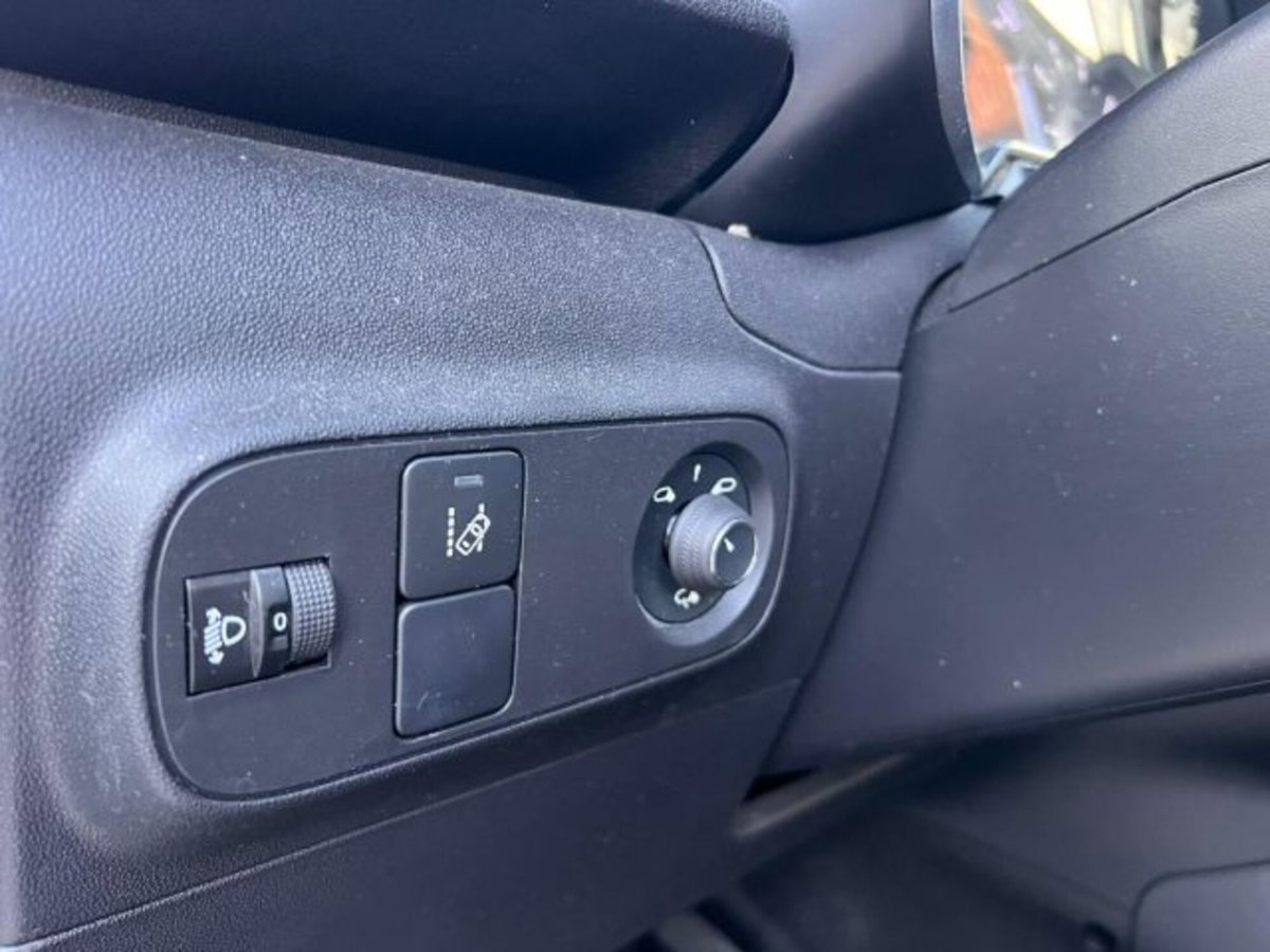 Citroen C3 PureTech 82 Shine (8)