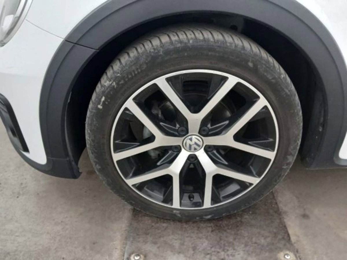 Volkswagen Maggiolino Cabrio 2.0 TSI DSG Sport (14)