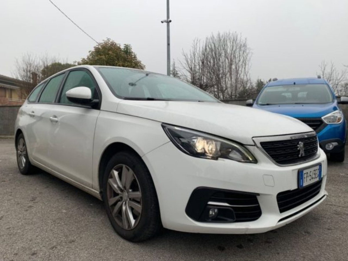 Peugeot 308 SW BlueHDi 120 S&S EAT6 Business (2)