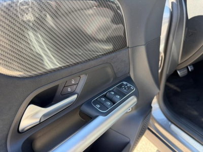 Mercedes-Benz GLA SUV 180 d Automatic Premium (10)
