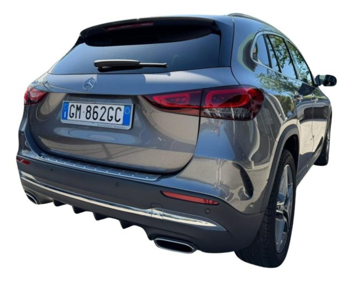Mercedes-Benz GLA SUV 180 d Automatic Premium (3)