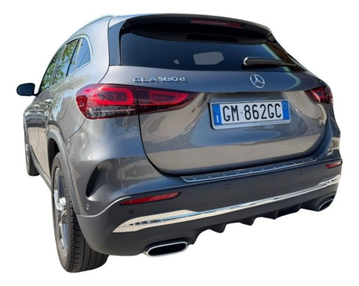 Mercedes-Benz GLA SUV 180 d Automatic Premium (4)