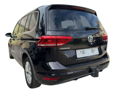 Volkswagen Touran 1.6 TDI 115 CV SCR Highline BlueMotion Technology (3)