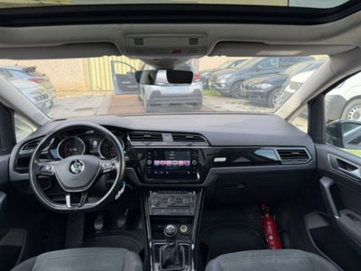 Volkswagen Touran 1.6 TDI 115 CV SCR Highline BlueMotion Technology (8)