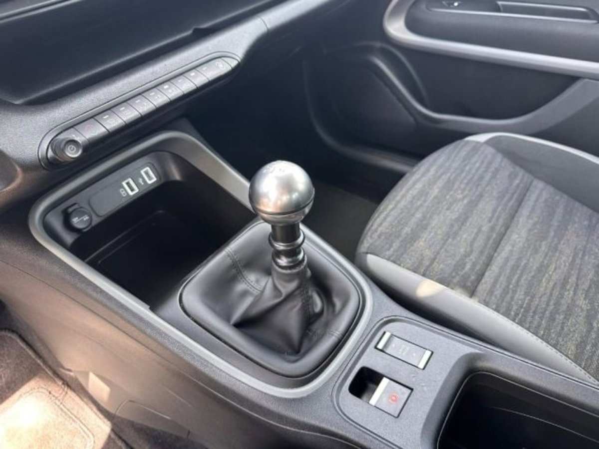 Jeep Avenger 1.2 turbo Longitude fwd 100cv (9)