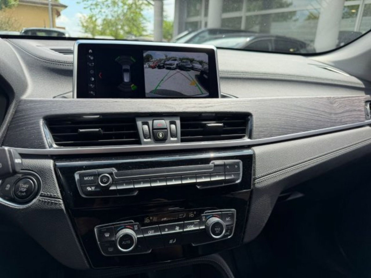 BMW X1 sDrive18i xLine (12)