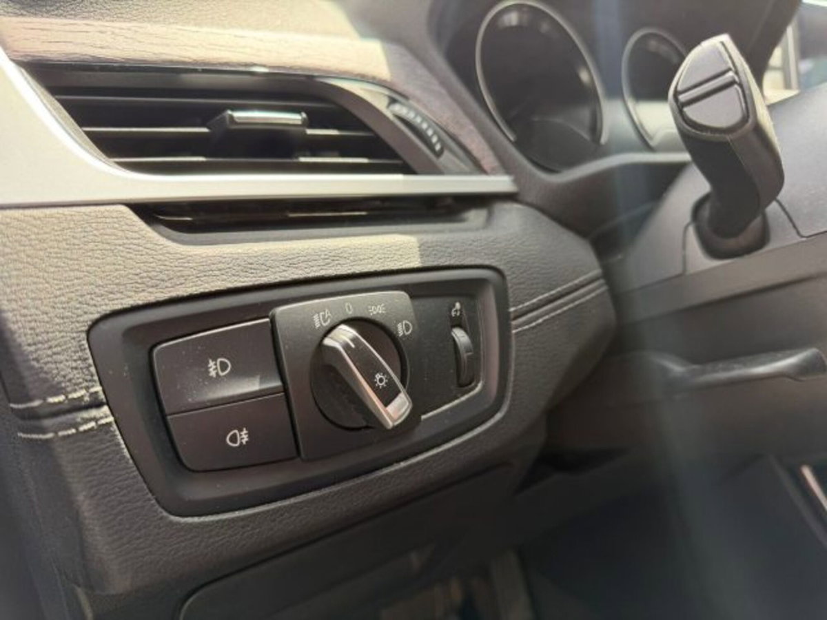 BMW X1 sDrive18i xLine (7)