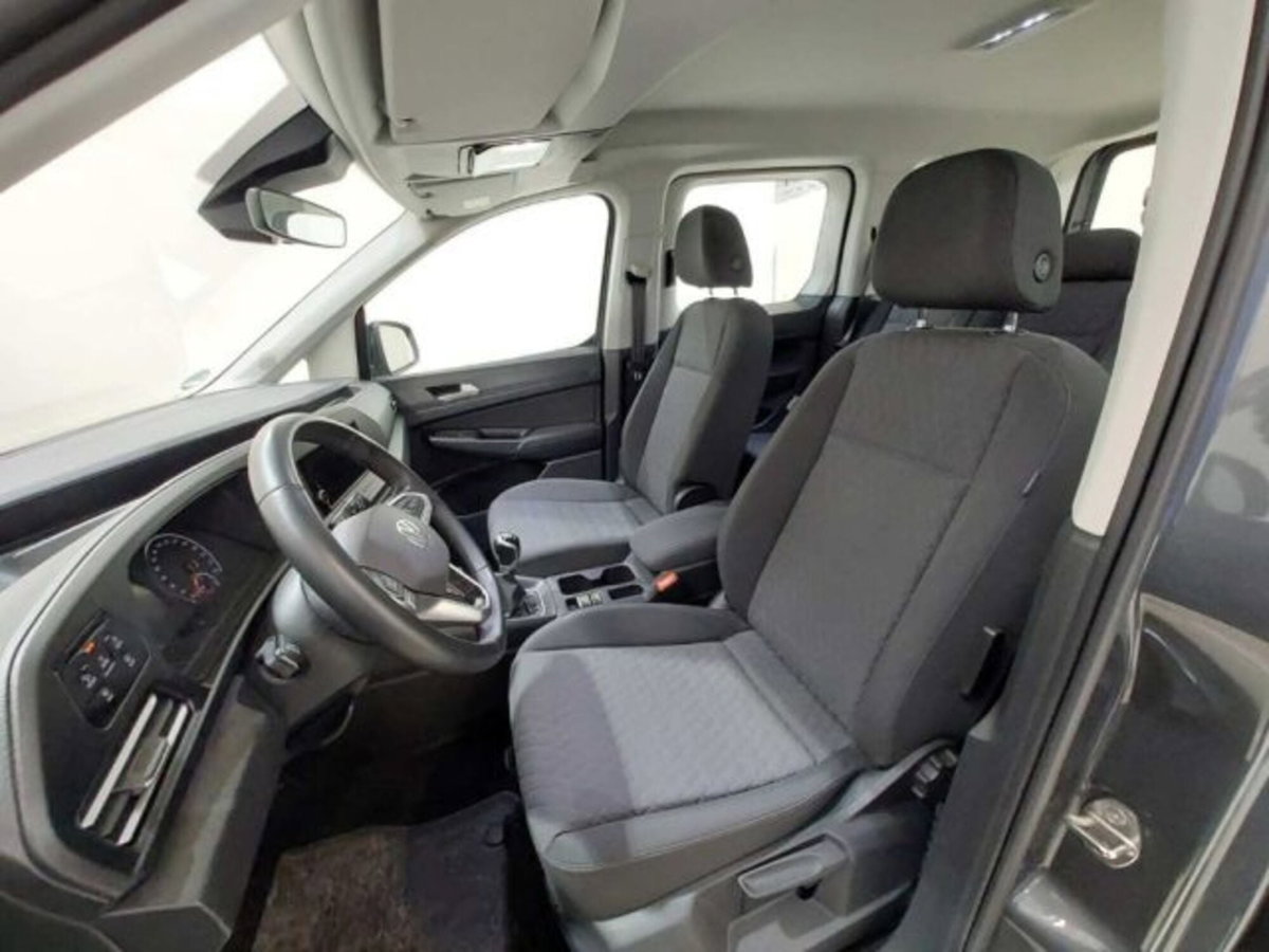 Volkswagen Caddy 2.0 TDI 102 CV (11)
