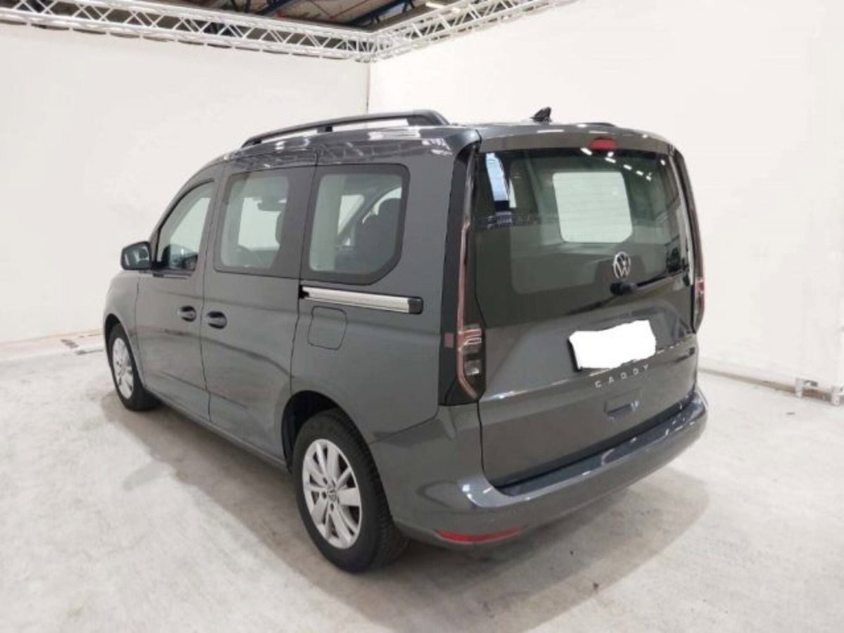 Volkswagen Caddy 2.0 TDI 102 CV (9)