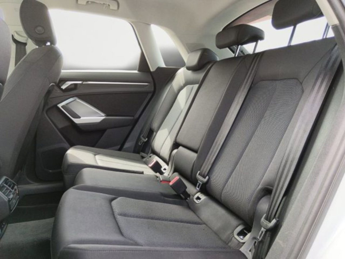 Audi Q3 35 TDI quattro S tronic Business Advanced (11)