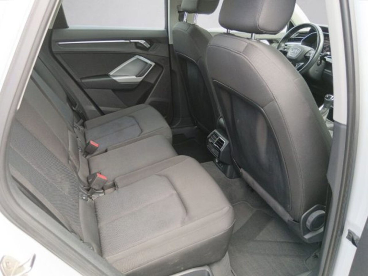 Audi Q3 35 TDI quattro S tronic Business Advanced (15)
