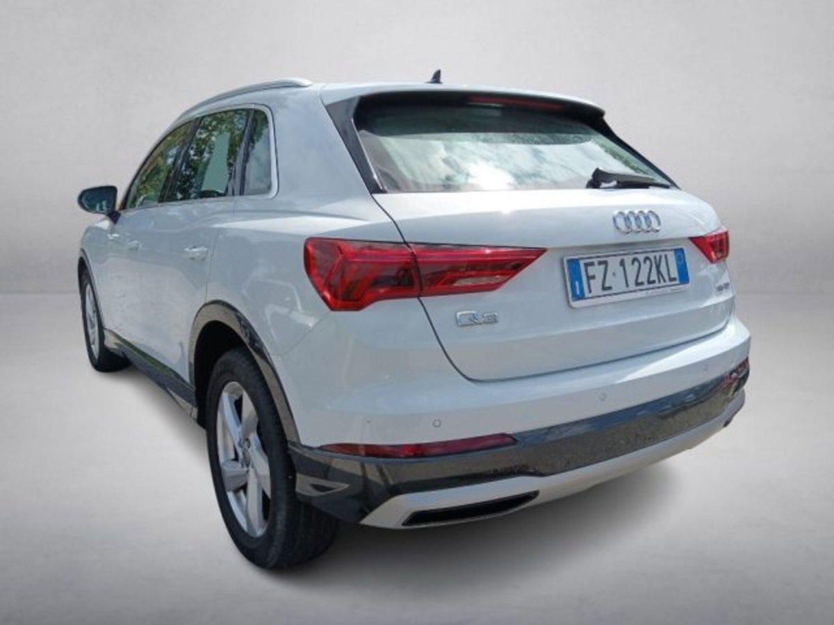 Audi Q3 35 TDI quattro S tronic Business Advanced (4)