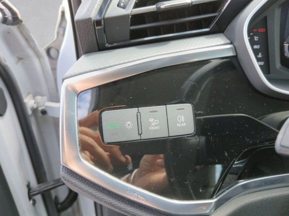 Audi Q3 35 TDI quattro S tronic Business Advanced (9)