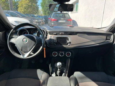 Alfa Romeo Giulietta 1.6 JTDm-2 Distinctive (12)