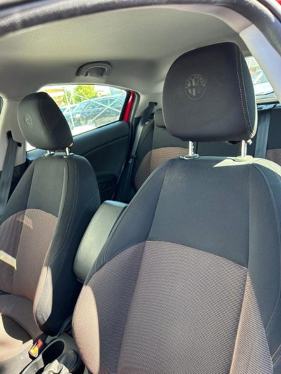 Alfa Romeo Giulietta 1.6 JTDm-2 Distinctive (7)