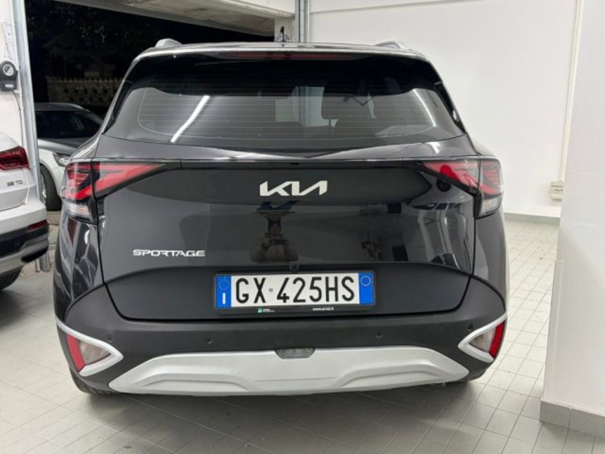 Kia Sportage 1.6 crdi mhev Business dct (6)