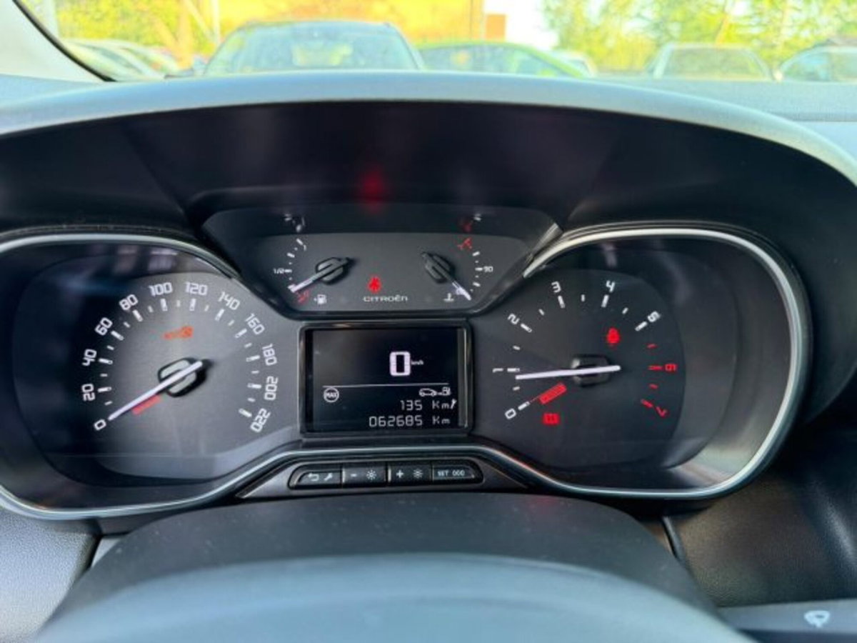 Citroen C3 Aircross BlueHDi 100 S&S Shine (11)
