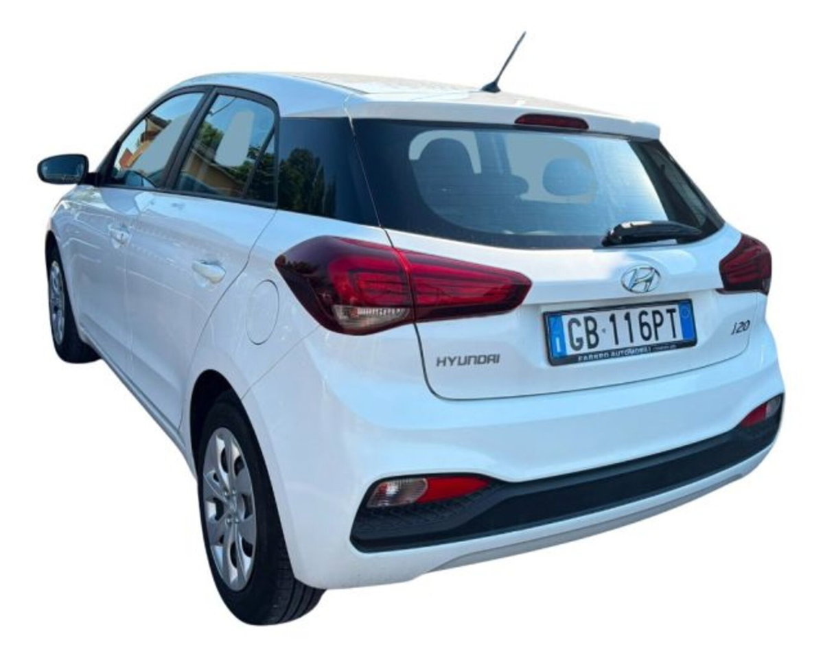 Hyundai i20 1.2 5 porte Classic (3)