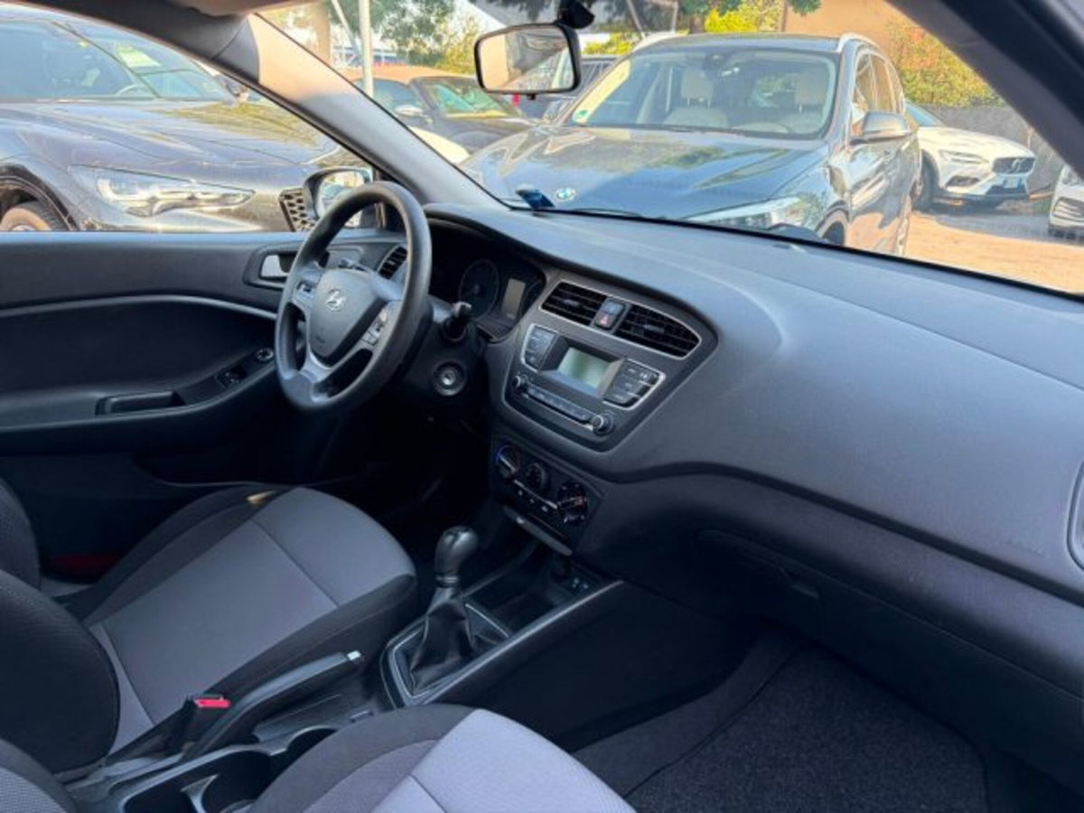 Hyundai i20 1.2 5 porte Classic (6)
