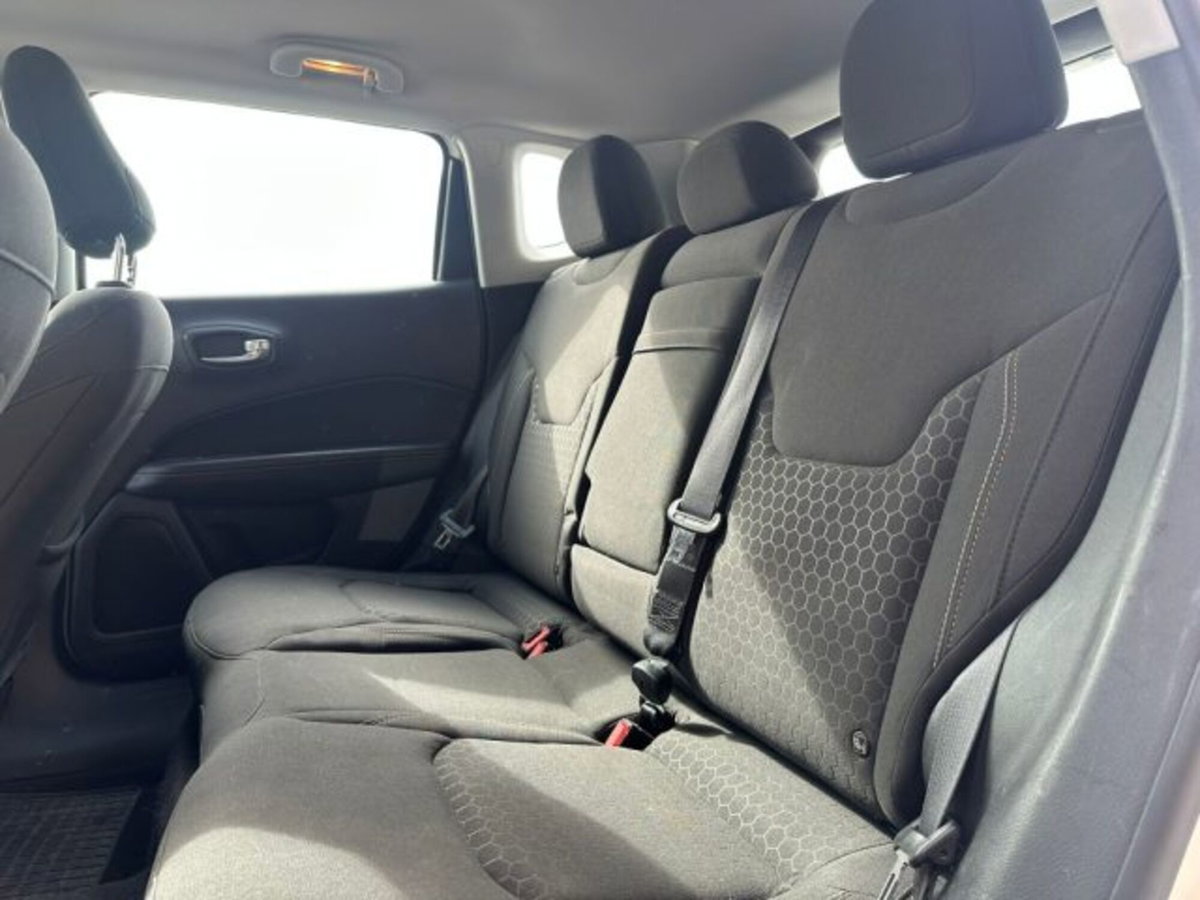 Jeep Compass 1.6 Multijet II 2WD Longitude (8)