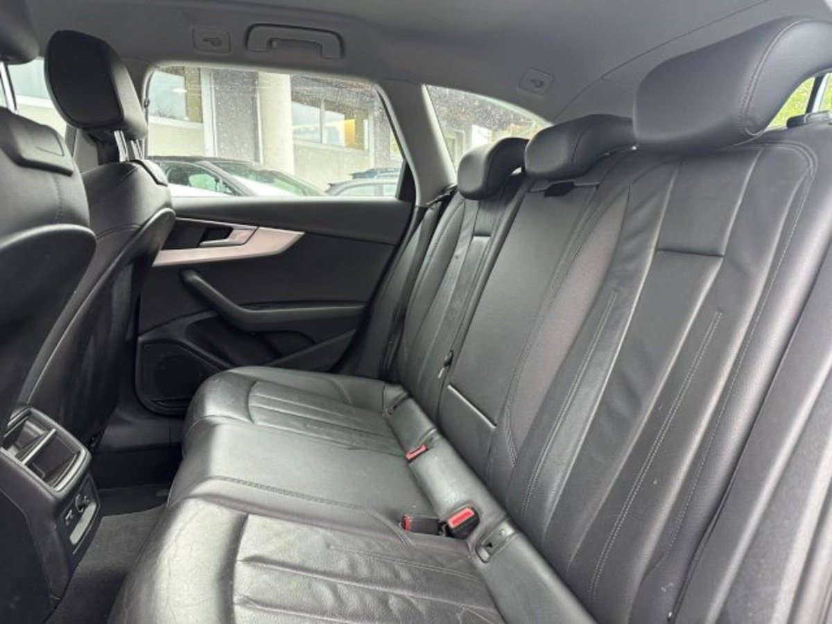 Audi A4 Avant 40 g-tron S tronic Business Sport (12)
