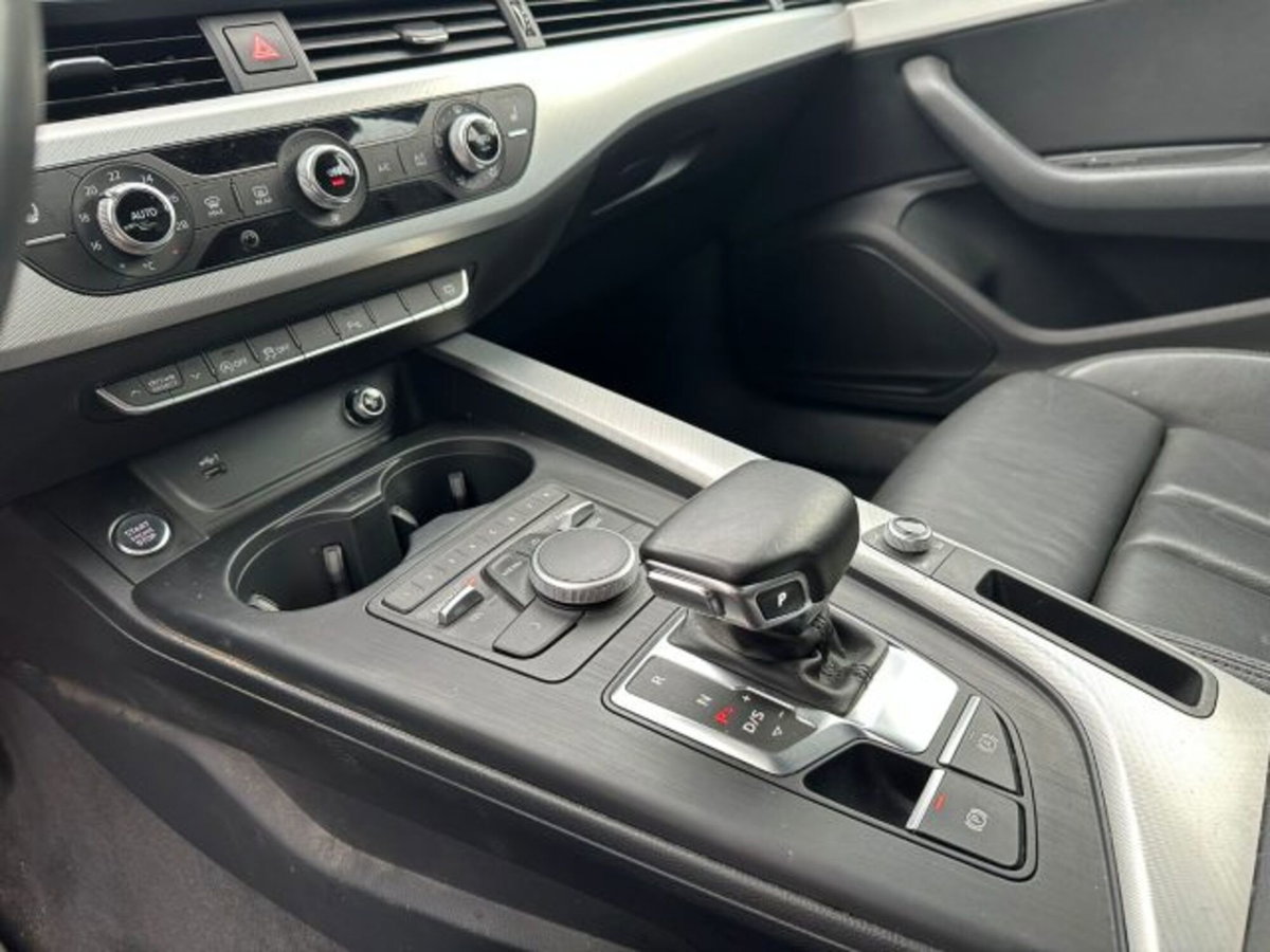 Audi A4 Avant 40 g-tron S tronic Business Sport (9)