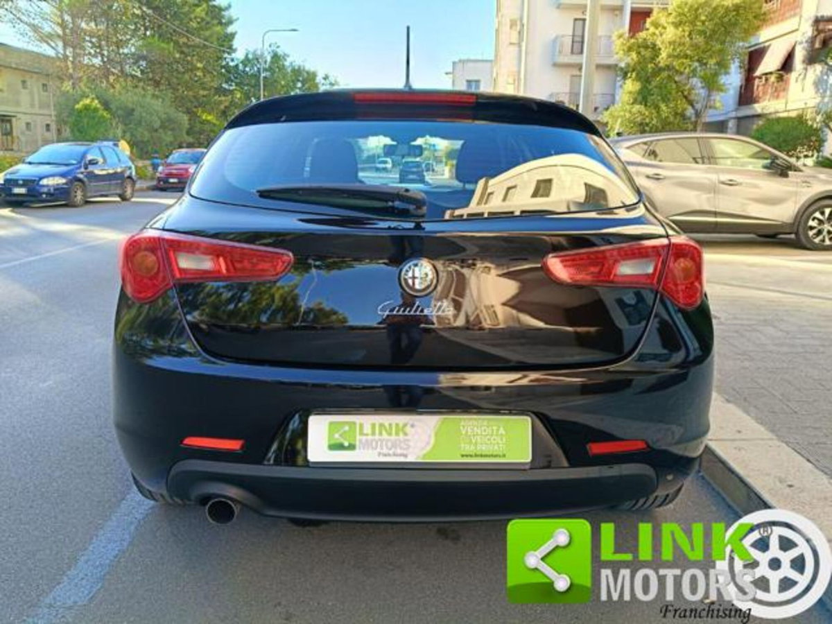 Alfa Romeo Giulietta 1.4 Turbo Progression Gpl 120cv (8)