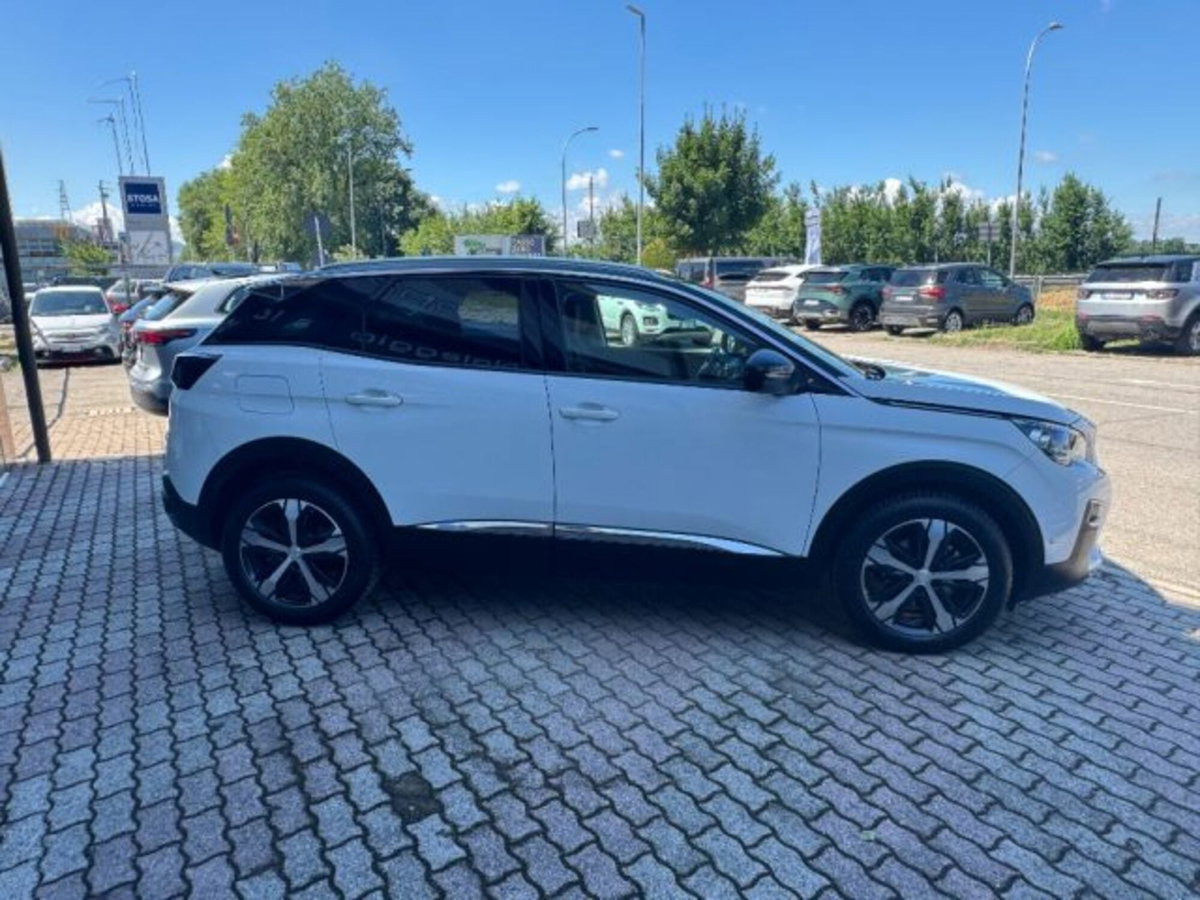 Peugeot 3008 PureTech Turbo 130 S&S EAT8 Allure (4)