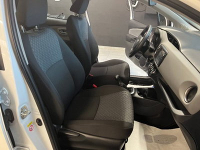 Toyota Yaris 1.0 5 porte Lounge (10)